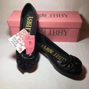 NWT CUTE!! Black, bow detail, flats sz 7.5